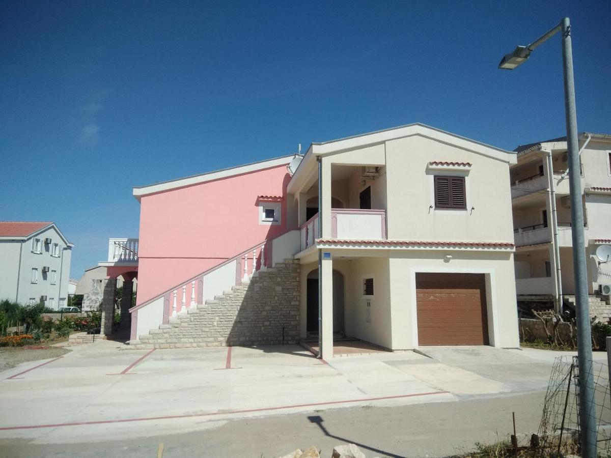Apartmani Peko Pag Town Exterior photo
