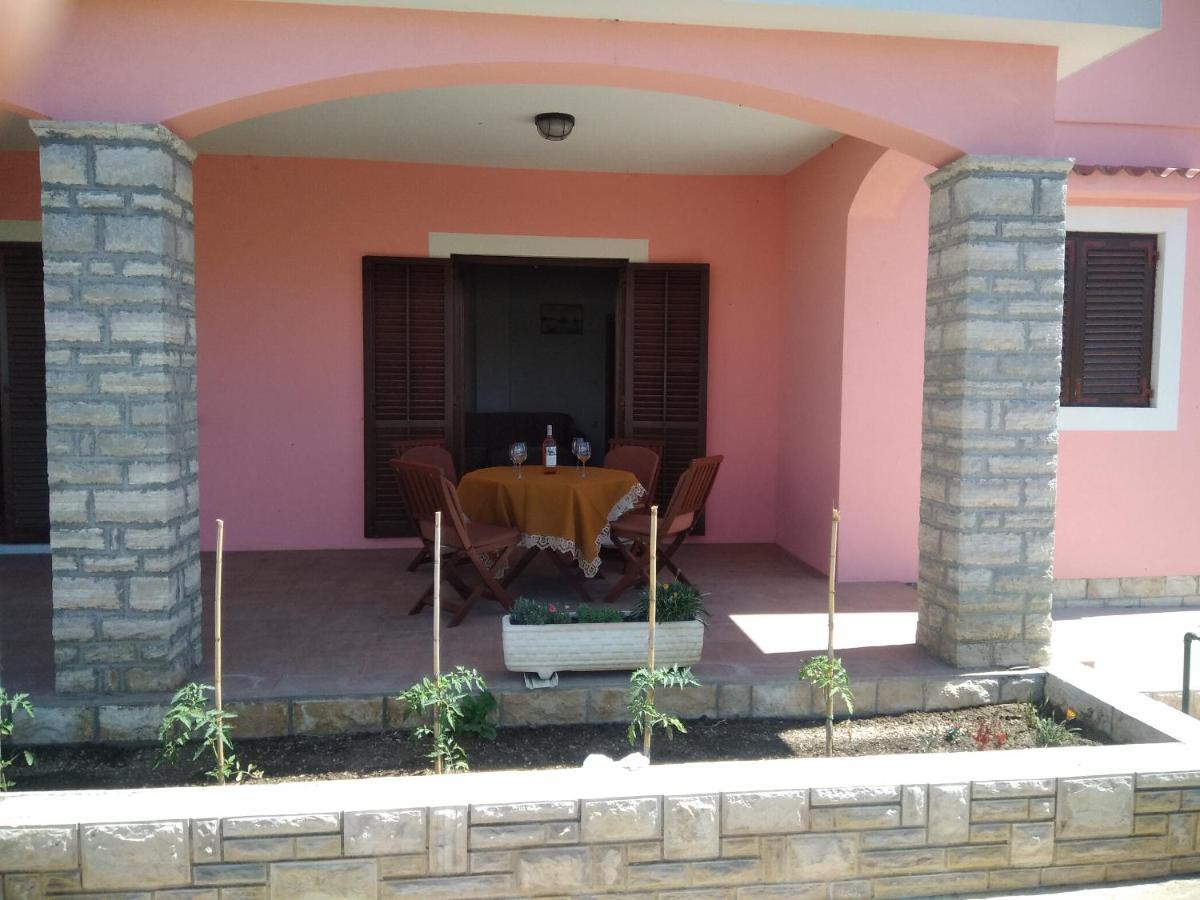 Apartmani Peko Pag Town Exterior photo