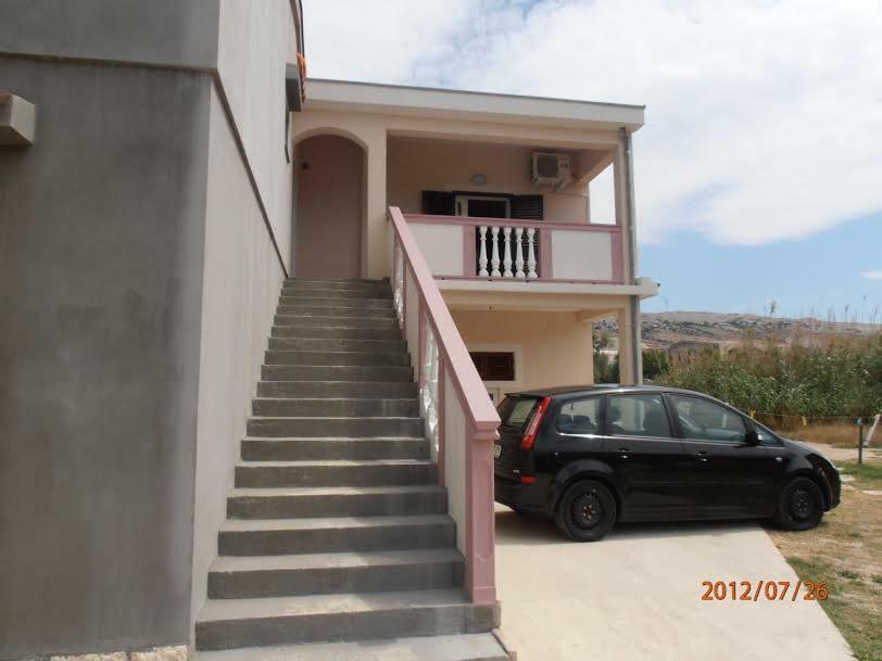Apartmani Peko Pag Town Exterior photo